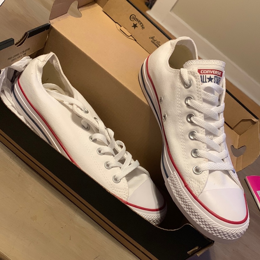 White converse shoes size 10 in womens